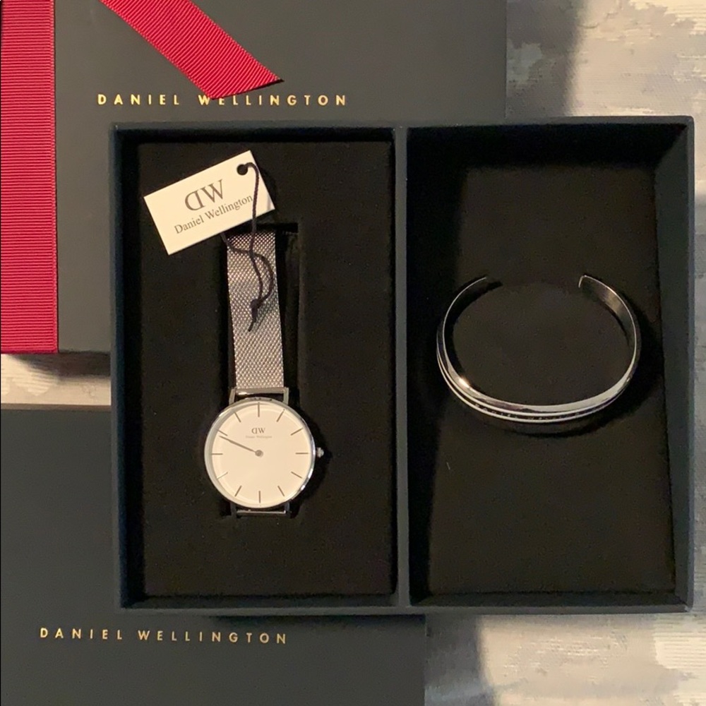 NWT Daniel Wellington watch and cuff